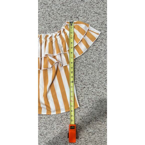 A. Calin by Flying Tomato Off the Shoulder Ruffles Orange White Blouse Size S - Picture 4 of 9